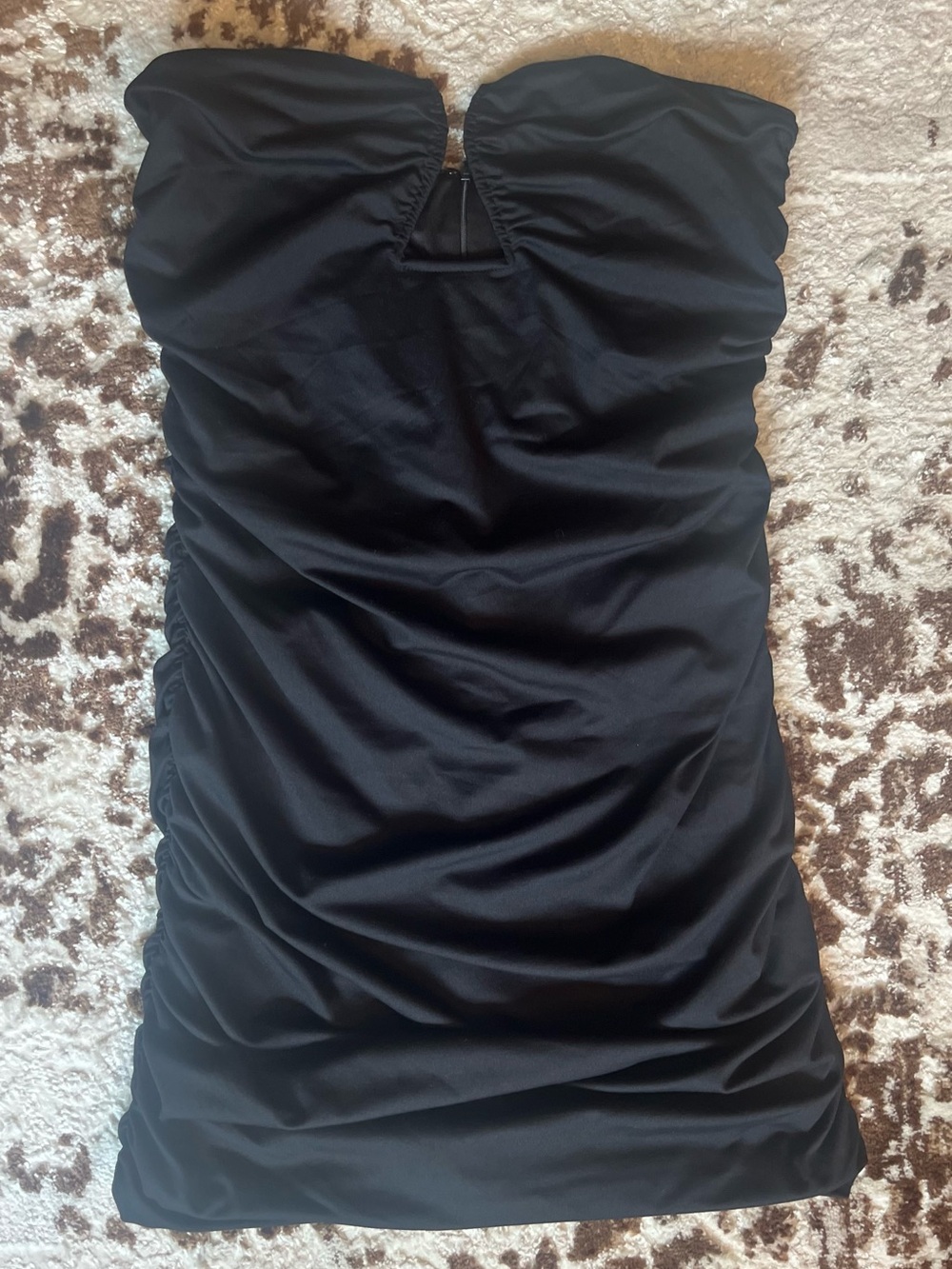 Elegant Strapless Black Ruched Cocktail Dress